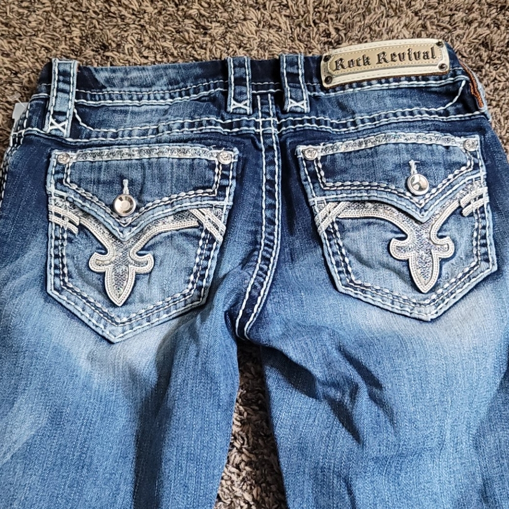 Nwot distressed rock revival crop jeans